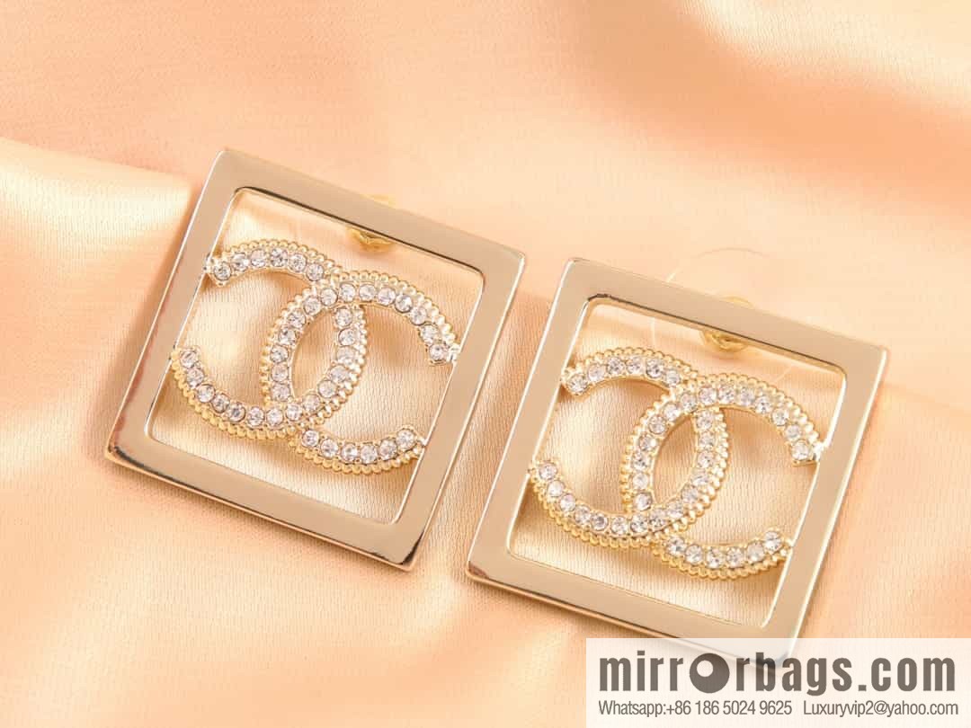 New ☑️ Chanel double c square hollow stud earrings