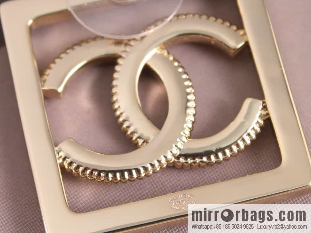 New ☑️ Chanel double c square hollow stud earrings