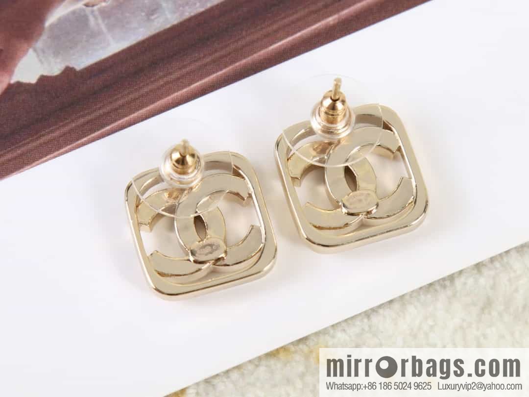 New ☑️ Chanel c1 double c cut-out full diamond stud earrings