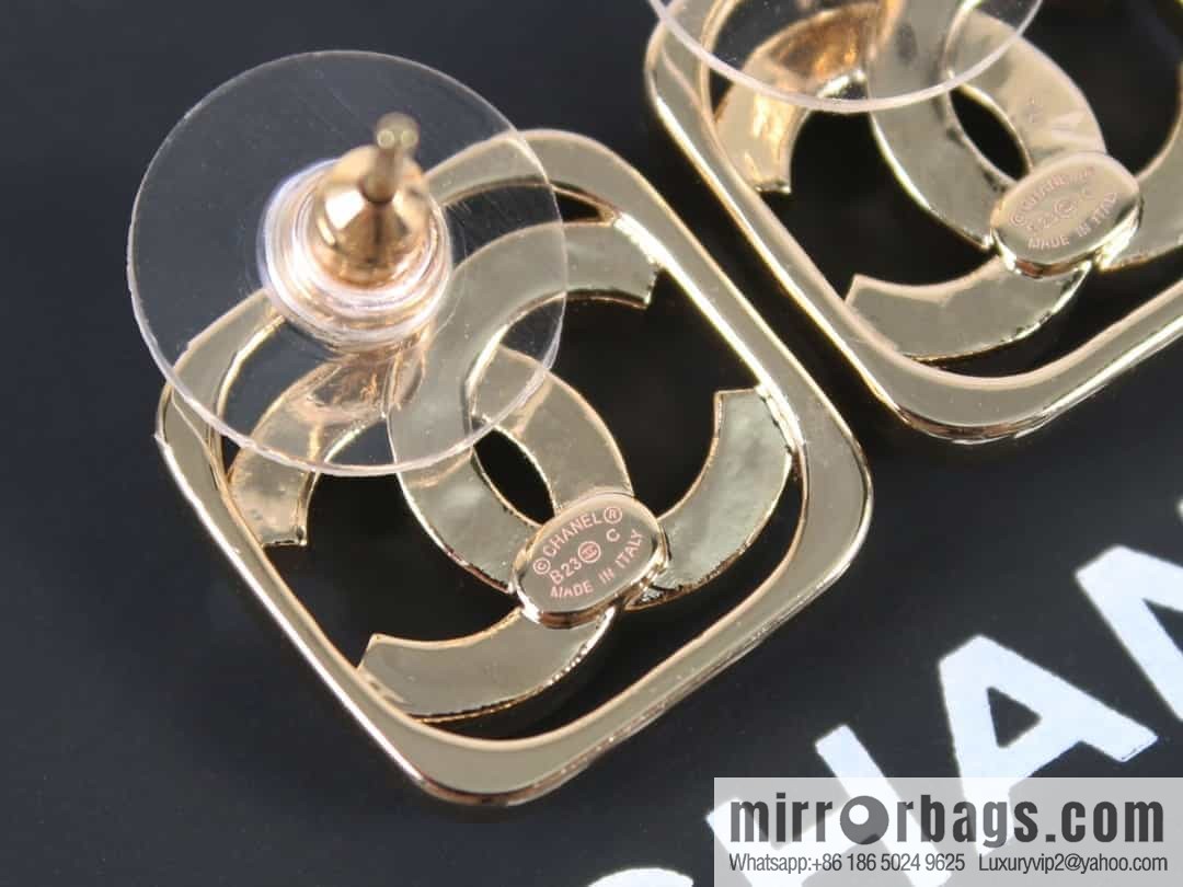 New ☑️ Chanel c1 double c cut-out full diamond stud earrings