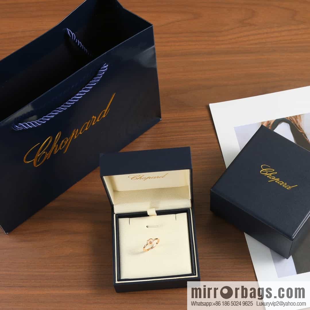Chopard HAPPY HEARTS love ring
