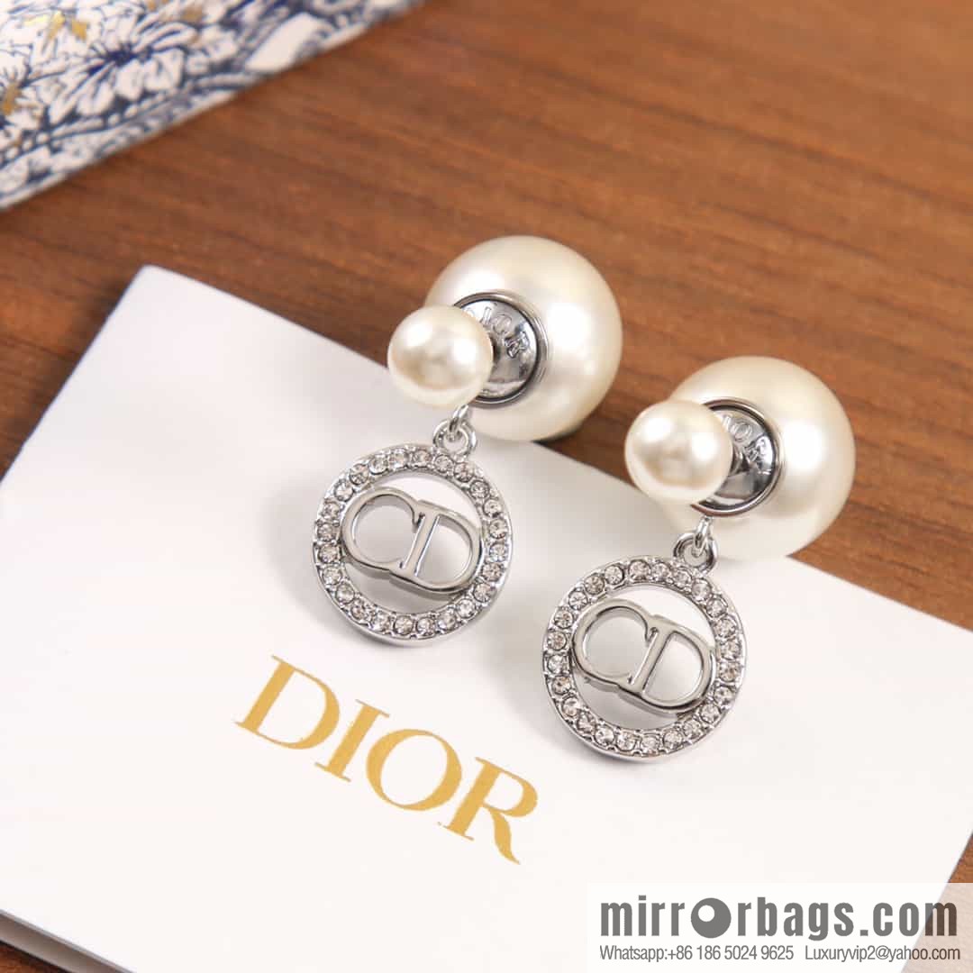 New ☑️ Dior size pearl silver CD stud earrings