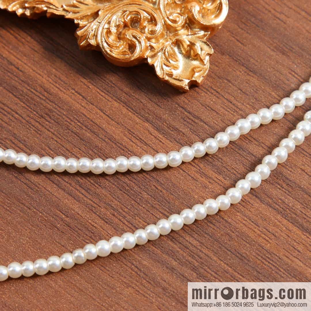 New ☑️ Dior full diamond letter fringed pearl necklace