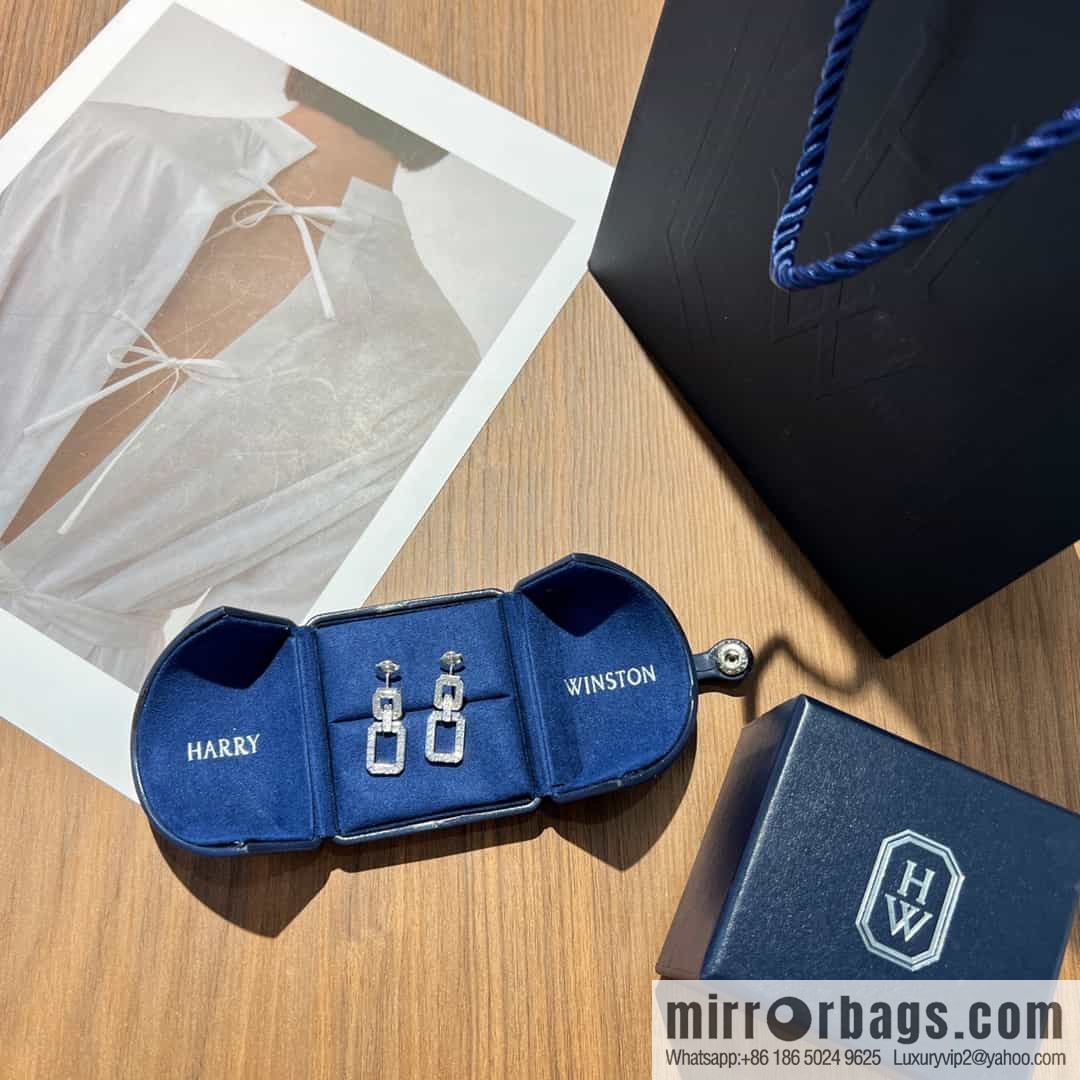 HARRY WINSTON HW Diamond square stud earrings