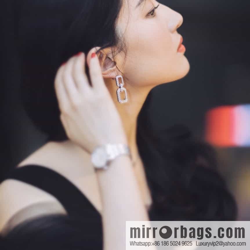 HARRY WINSTON HW Diamond square stud earrings