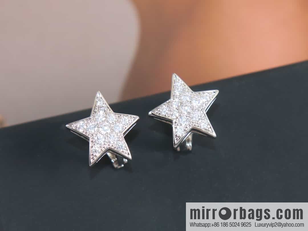 Chanel full diamond pentagram ⭐ star earrings earrings