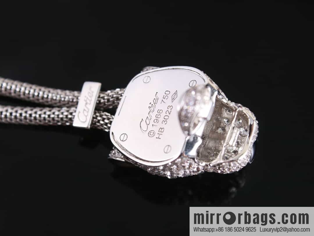 Cartier PANTHÜRE DECARTIER Jungle series full of diamonds leopard necklace
