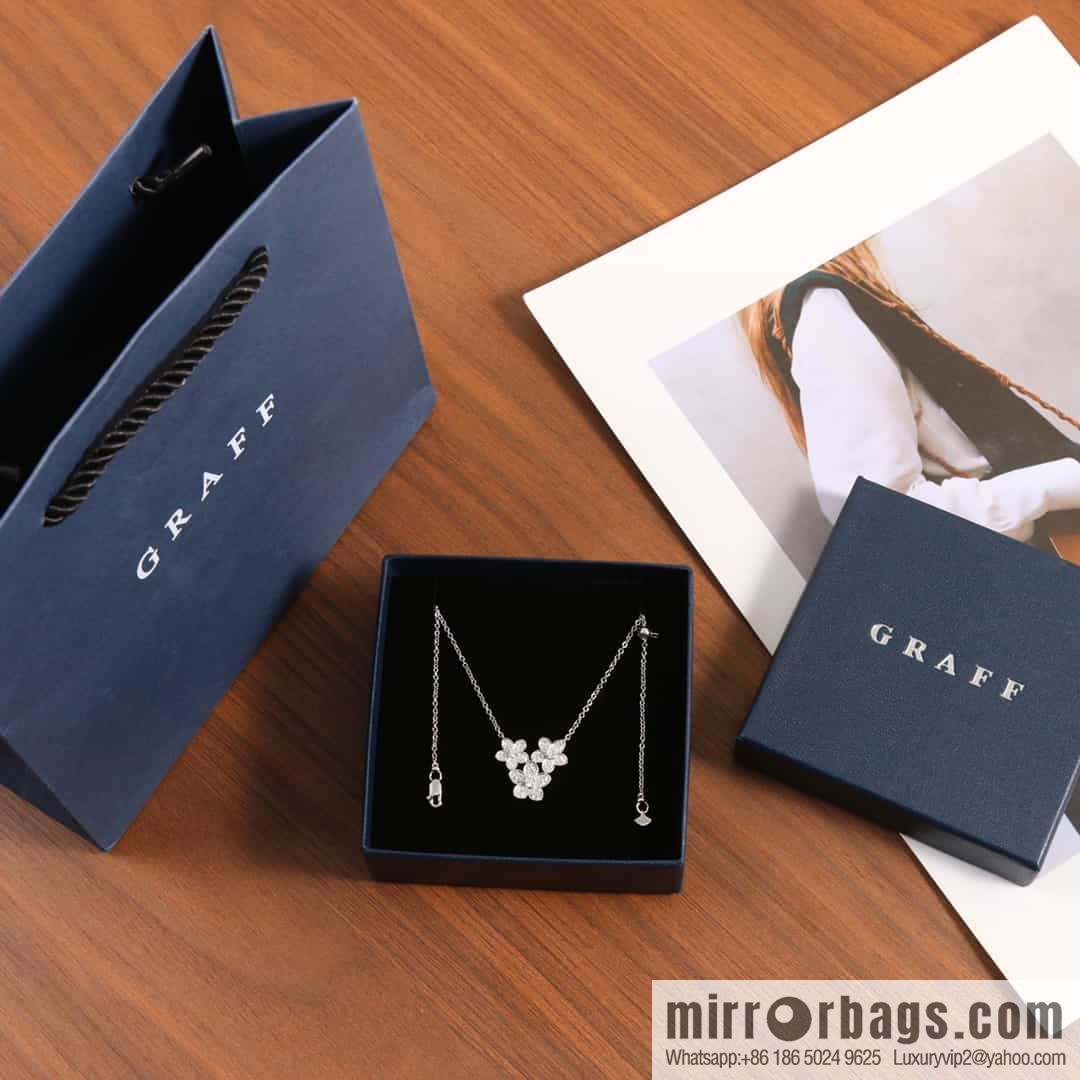 GRAFF Wild Flover diamond three flower necklace