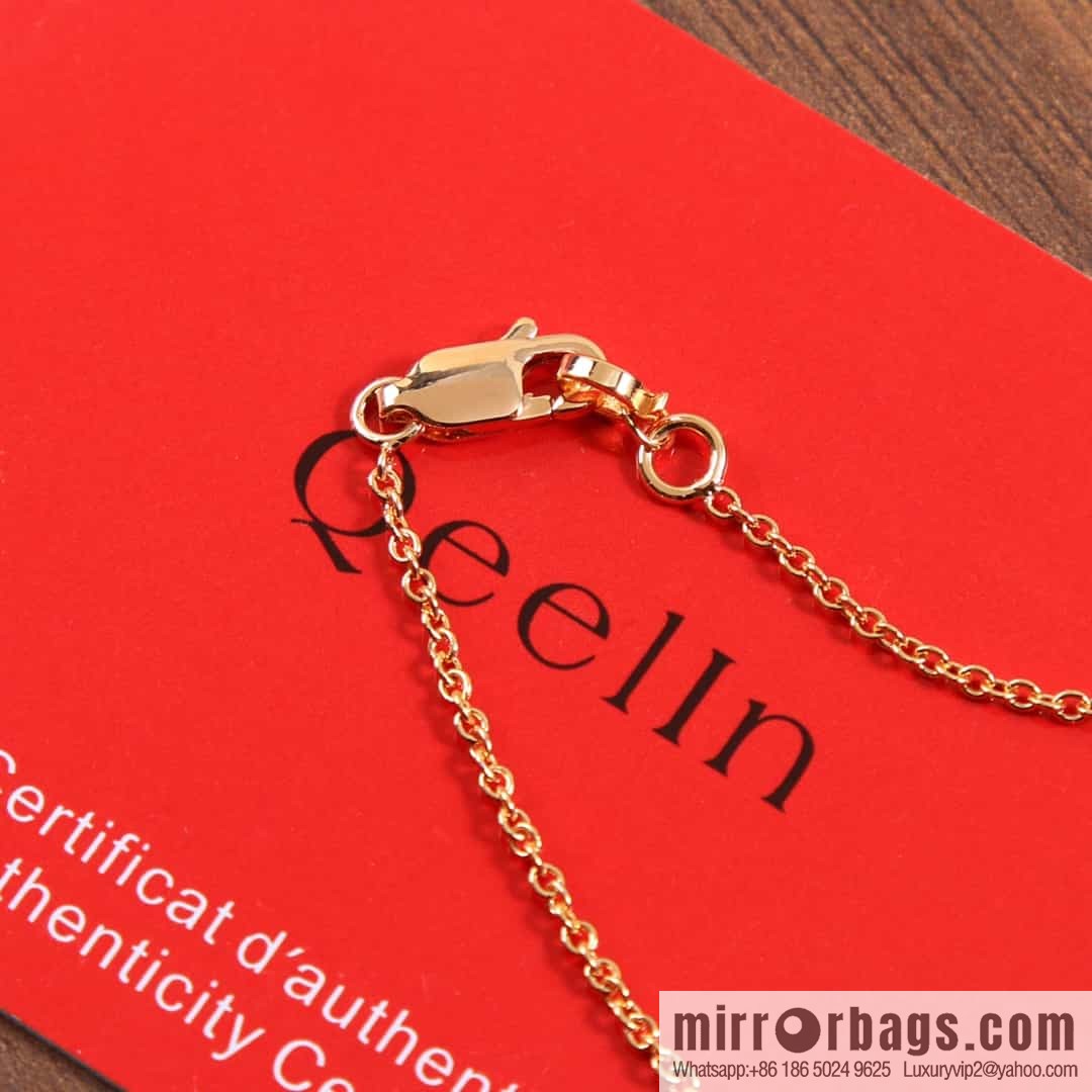 Qeelin unicorn hollow imitation coral lace paper-cut gourd necklace