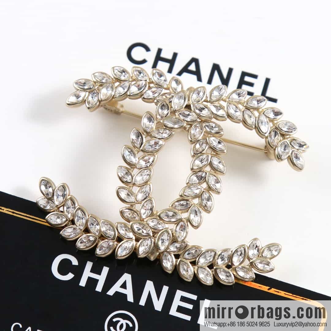 New ☑️ Chanel Double C Wheat Horse Eye Diamond Brooch