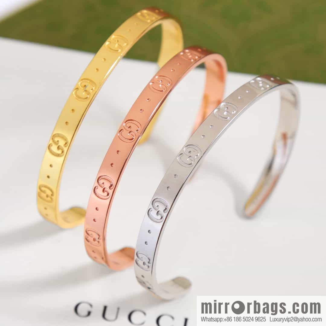 New Gucci Gucci Double G Open Bracelet