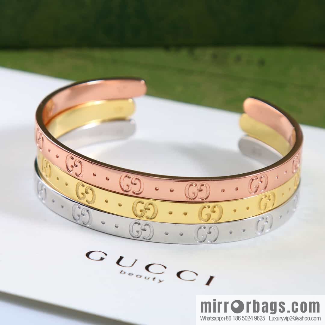 New Gucci Gucci Double G Open Bracelet
