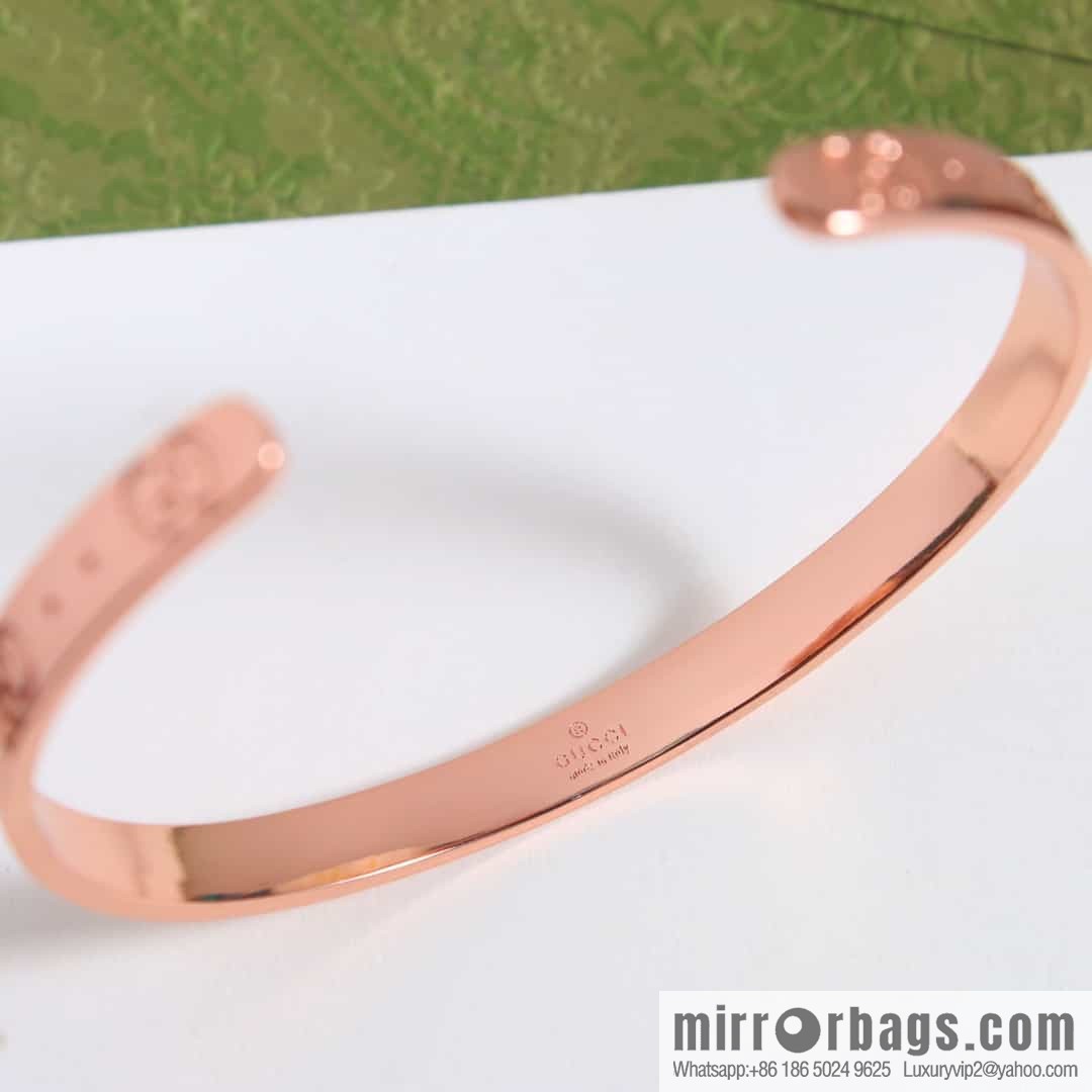 New Gucci Gucci Double G Open Bracelet