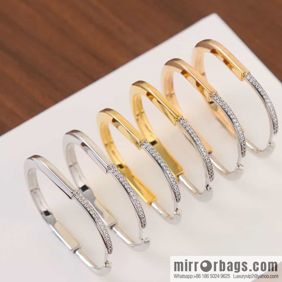 Tiffany Lock Half Drill Lock Earrings