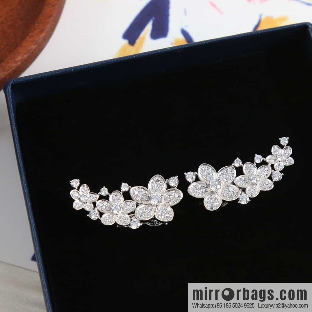 GRAFF Graff three flower ear shot earrings stud earrings