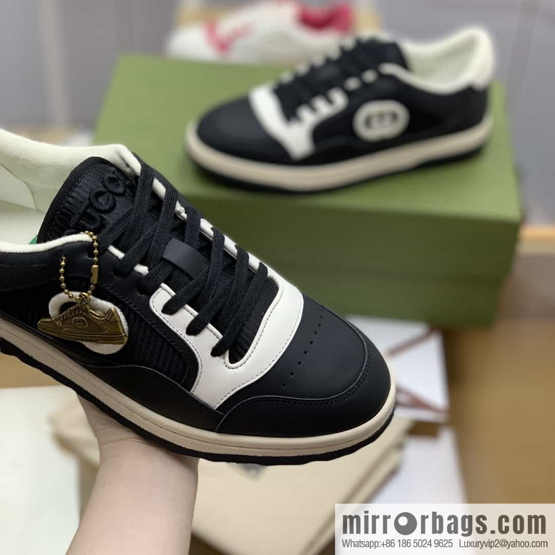 Gucci Gucci uses black and white color matching leather His & Hers Unisex sports and leisure shoes of the same style