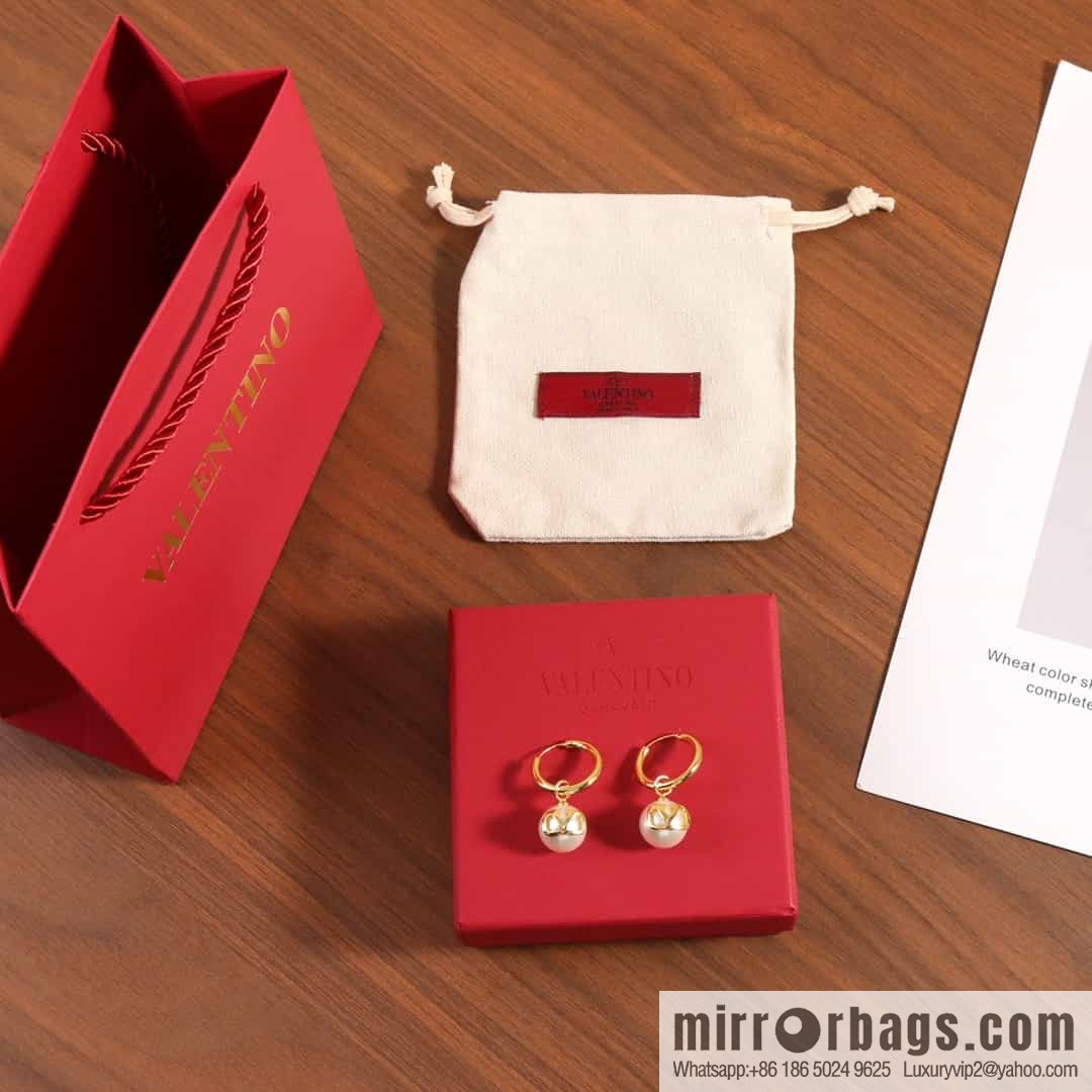New ☑️ Valentino pearl earrings