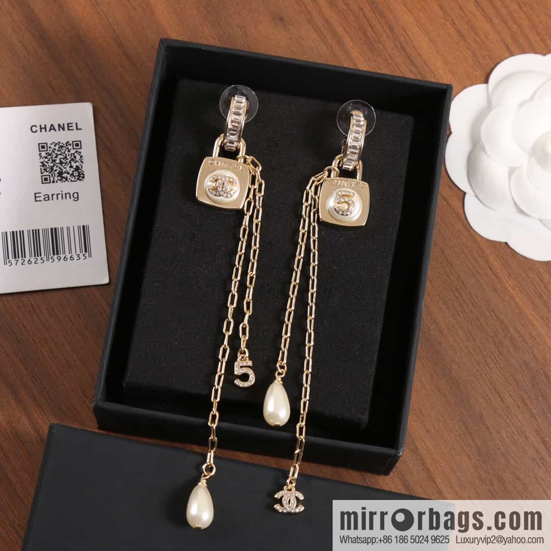 New ☑️ Chanel double c fringed pearl 5 character stud earrings