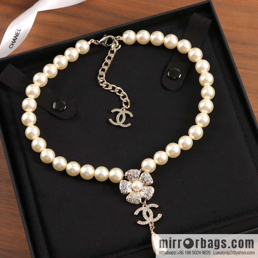 New ☑️ Chanel Full Diamond Double C Flower Pearl Necklace