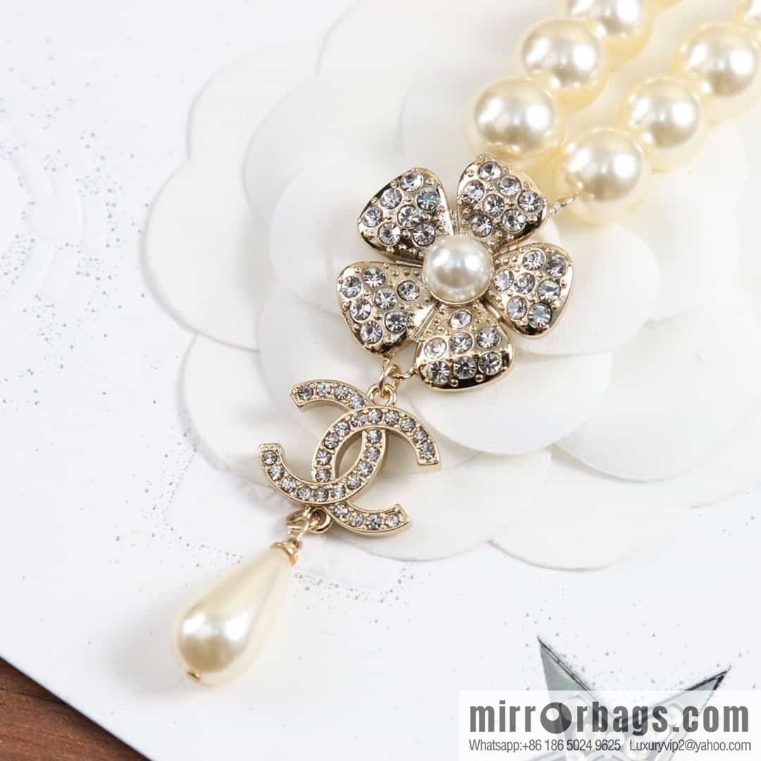 New ☑️ Chanel Full Diamond Double C Flower Pearl Necklace