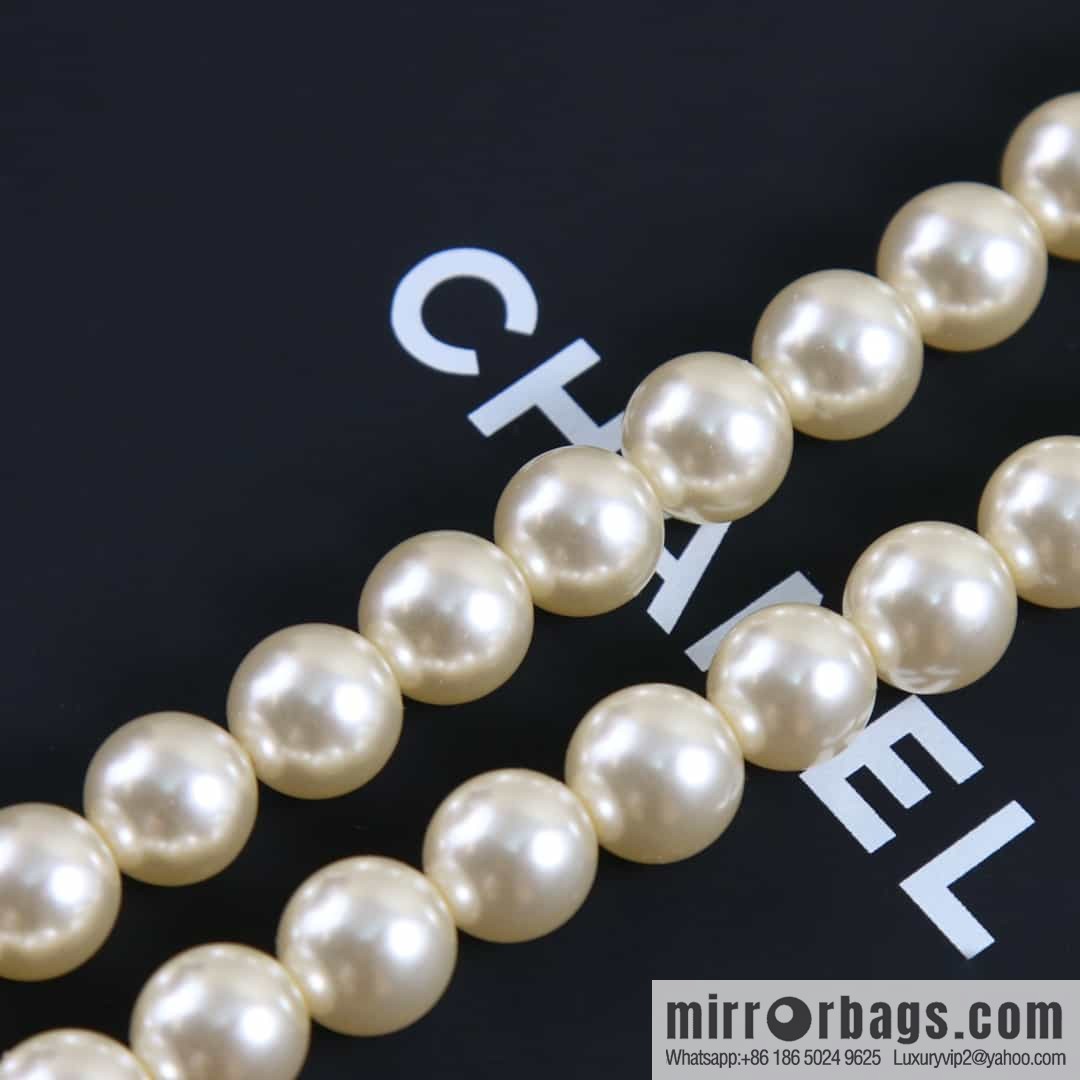 New ☑️ Chanel Full Diamond Double C Flower Pearl Necklace