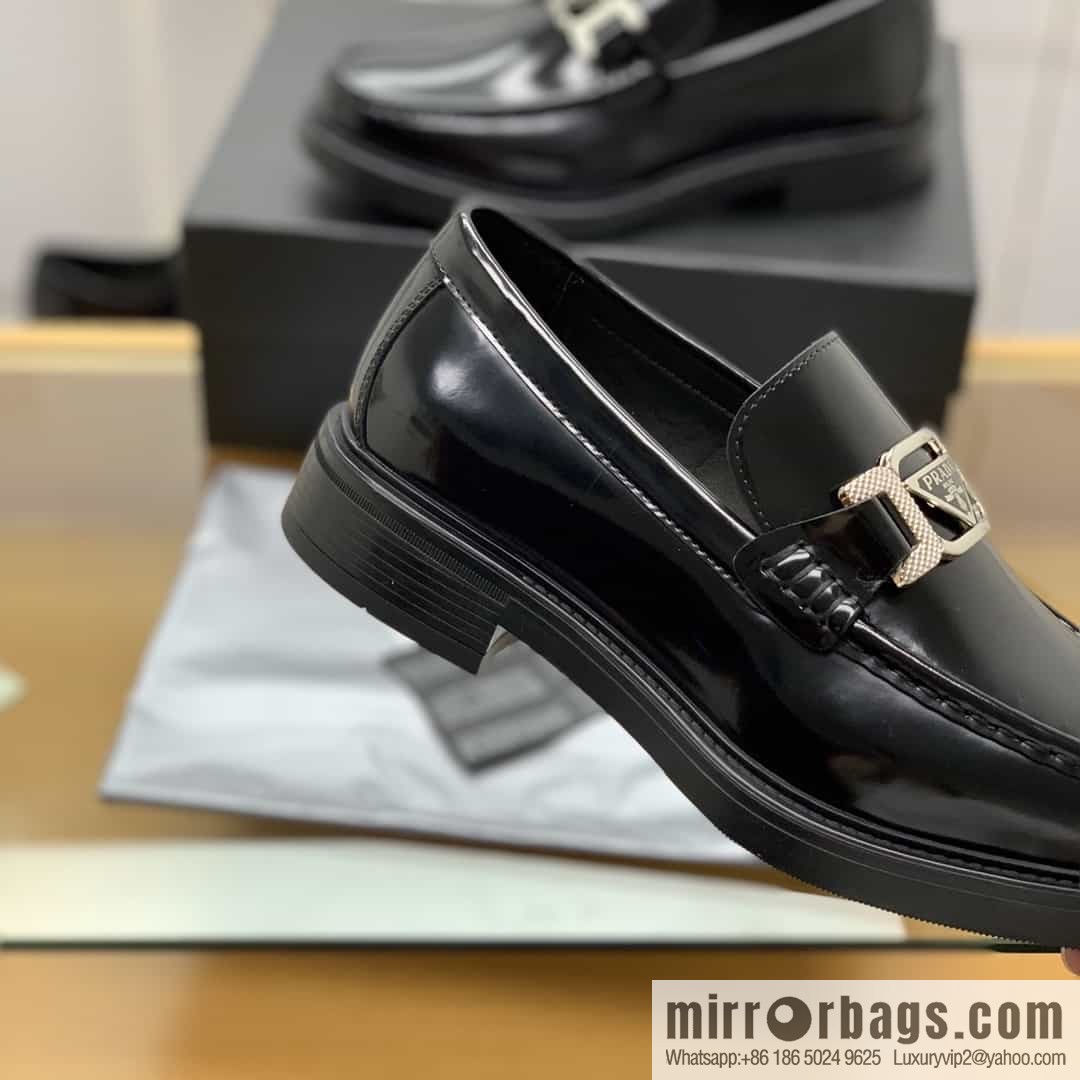 PRADA Prada men's loafers crafted in black smooth cow leather (fabric)