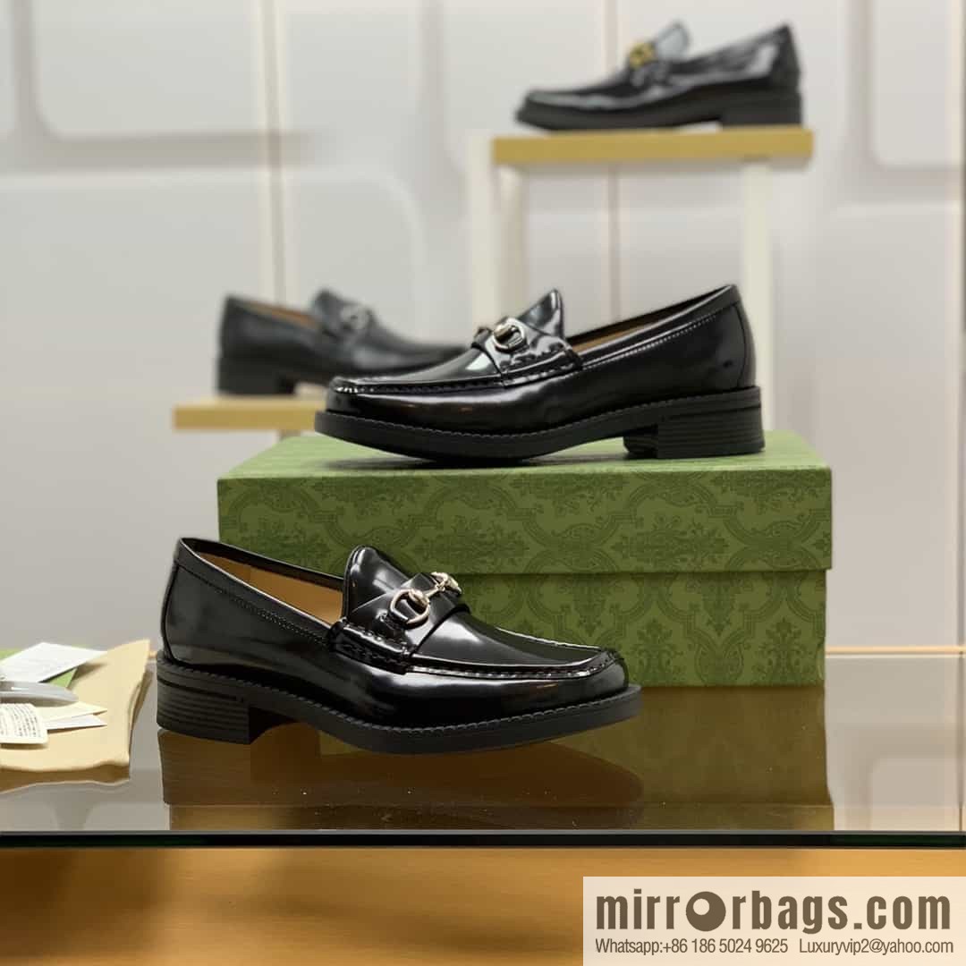 Gucci Gucci uses black smooth cow leather (fabric) carefully made men's loafers