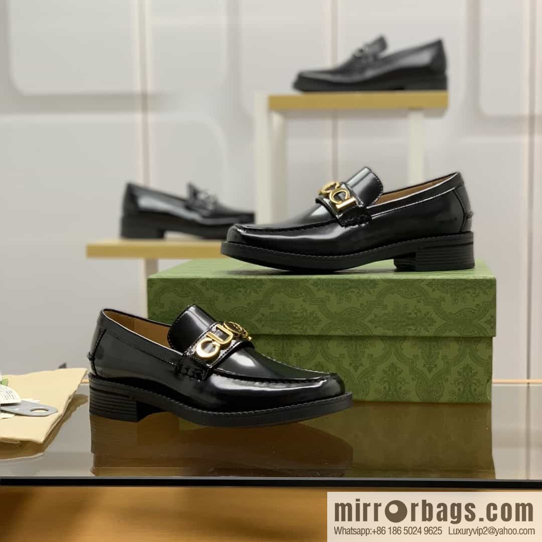 Gucci Gucci uses black smooth cow leather (fabric) carefully made men's loafers