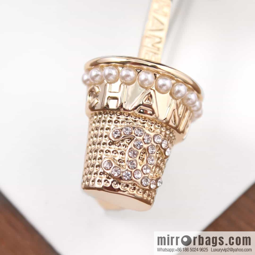 New ☑️ Chanel double c full diamond flower pot brooch