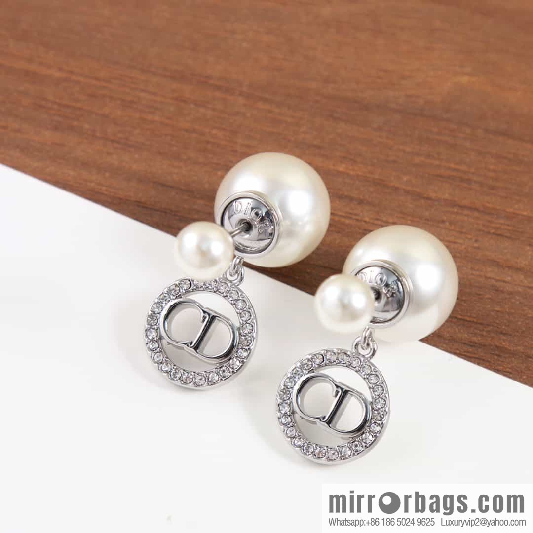 New ☑️ Dior size pearl silver CD stud earrings