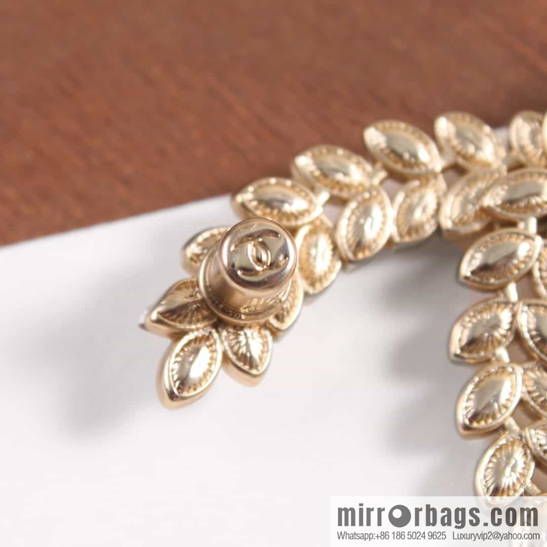 New ☑️ Chanel Double C Wheat Horse Eye Diamond Brooch