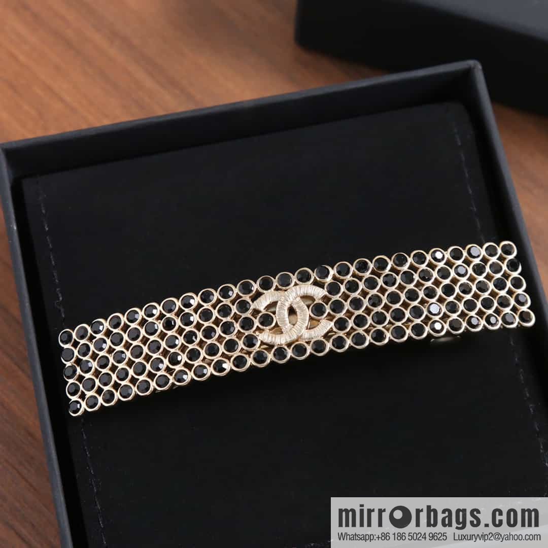 New ☑️ Chanel double c full diamond hairpin hairpin