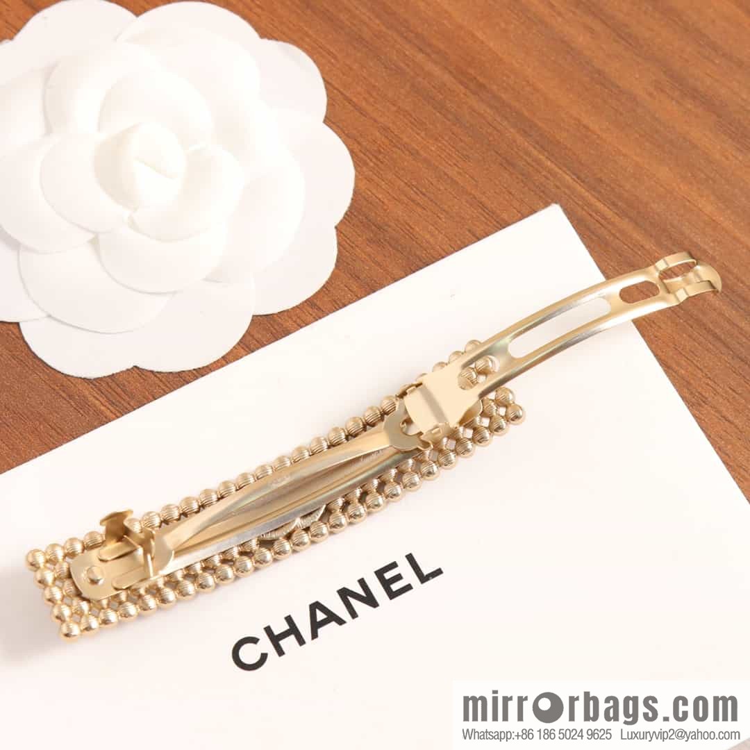 New ☑️ Chanel double c full diamond hairpin hairpin
