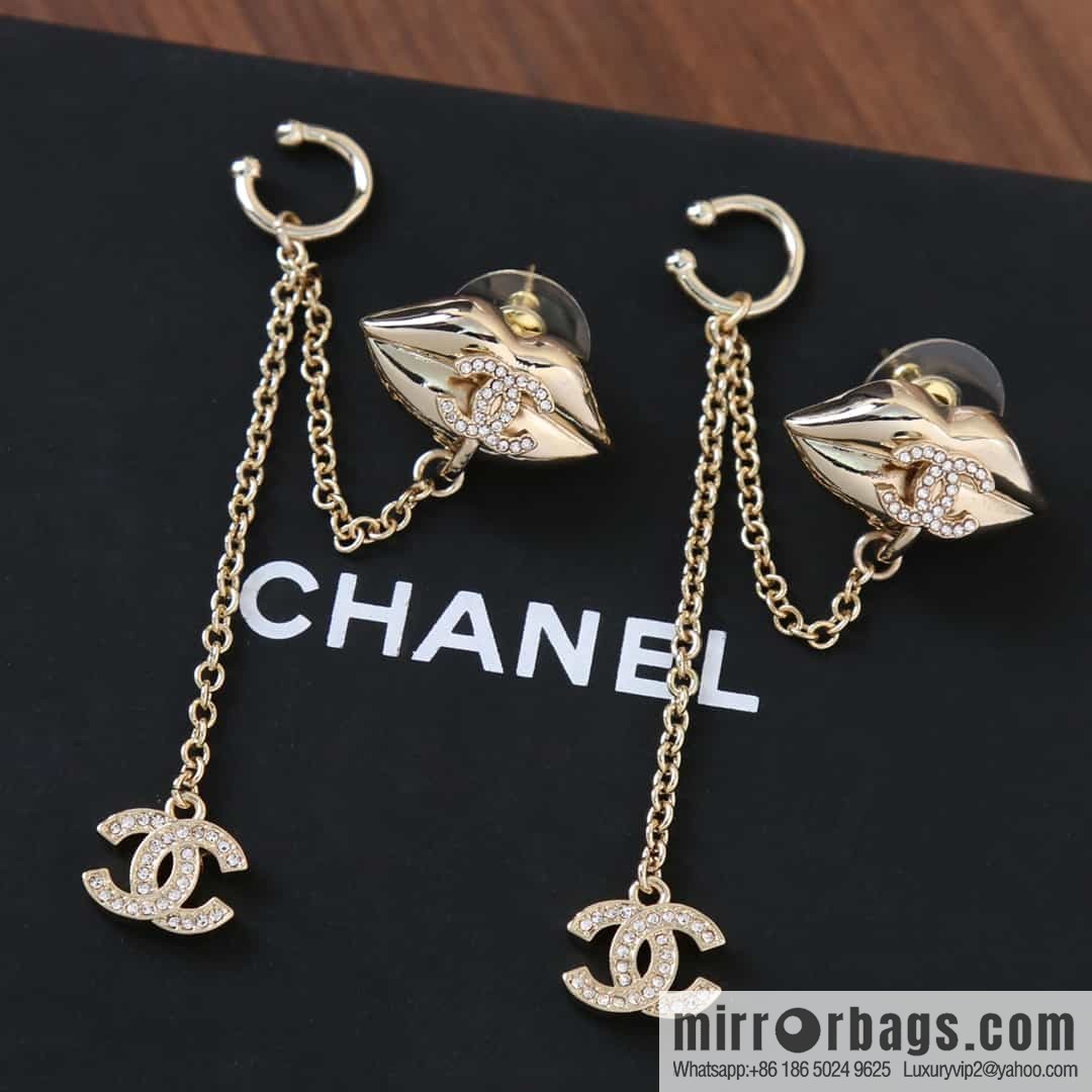 New ☑️ Chanel double c fringe mouth 👄 earclip earrings stud earrings