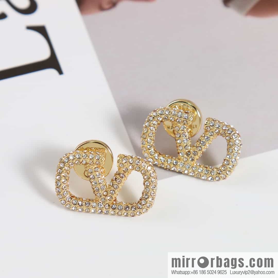 New ☑️ Valentino full diamond earrings