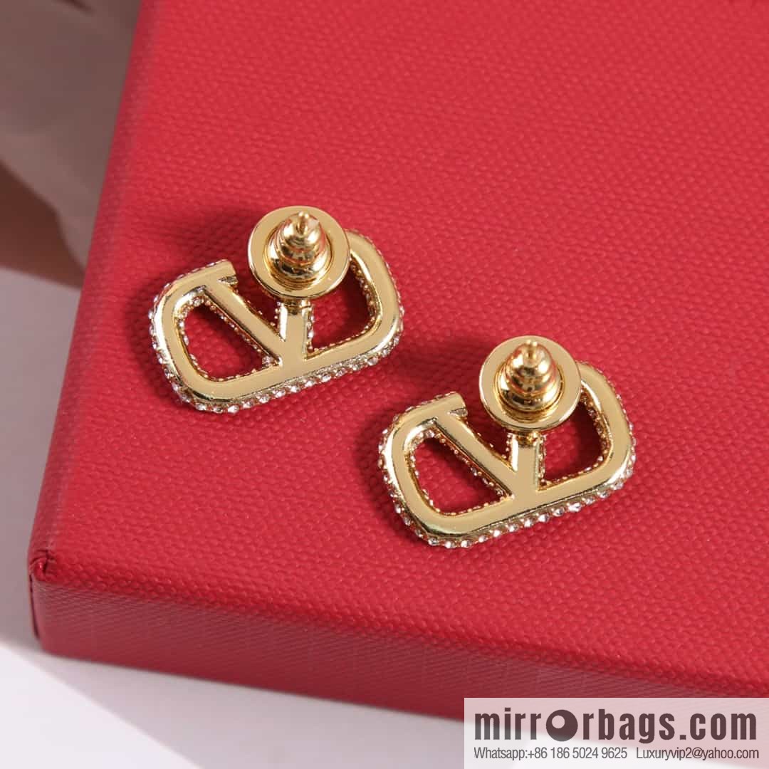 New ☑️ Valentino full diamond earrings