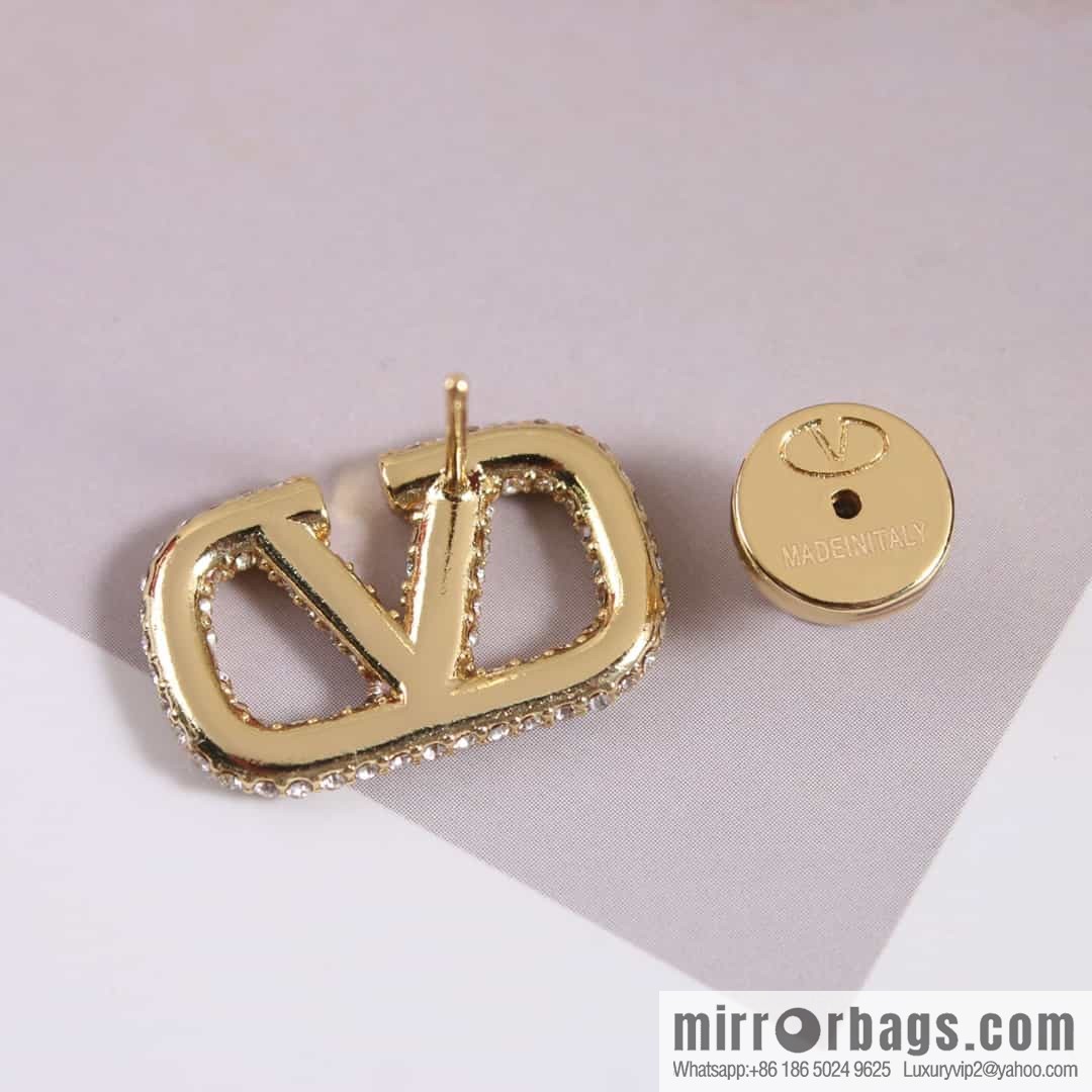 New ☑️ Valentino full diamond earrings