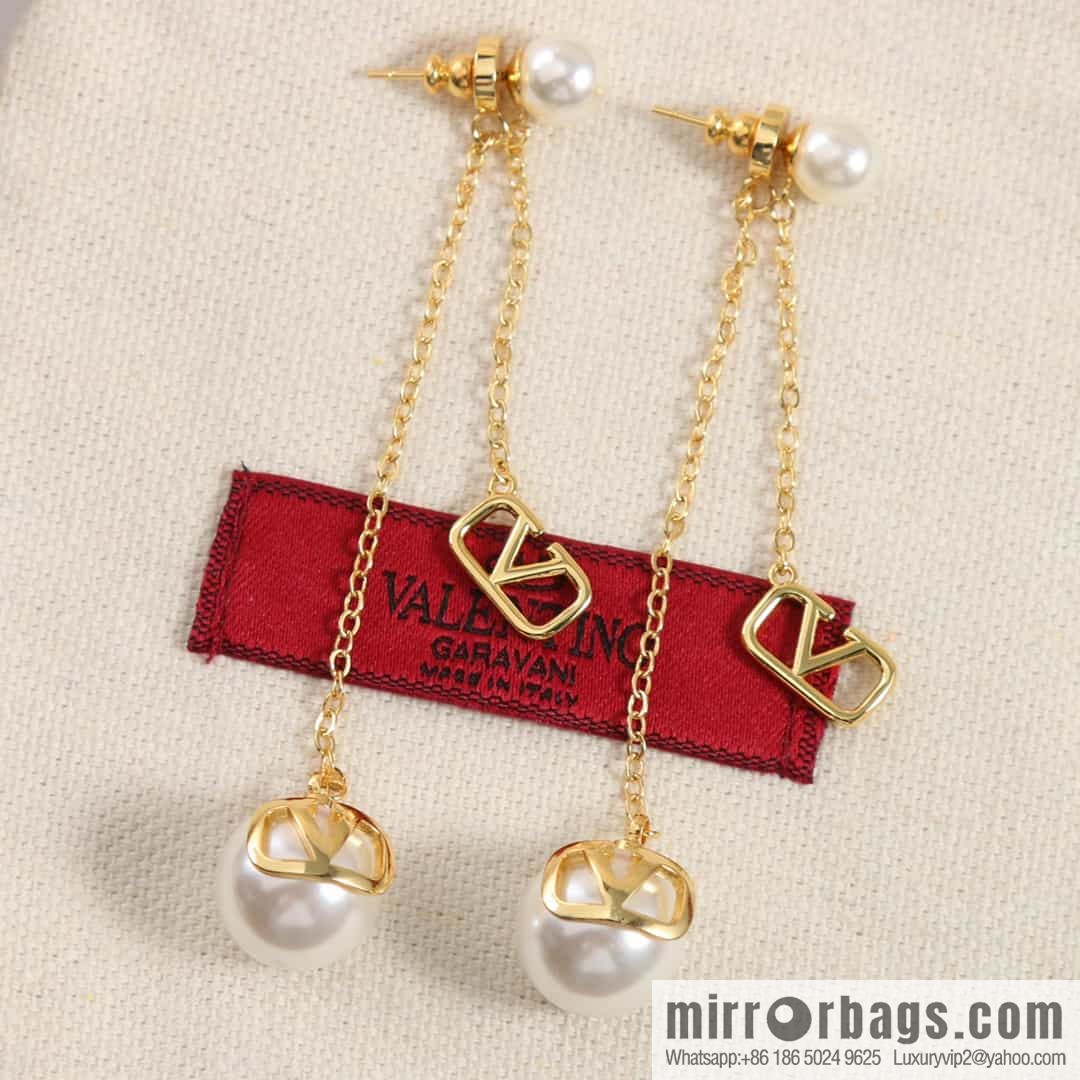 New ☑️ Valentino tassel pearl earrings