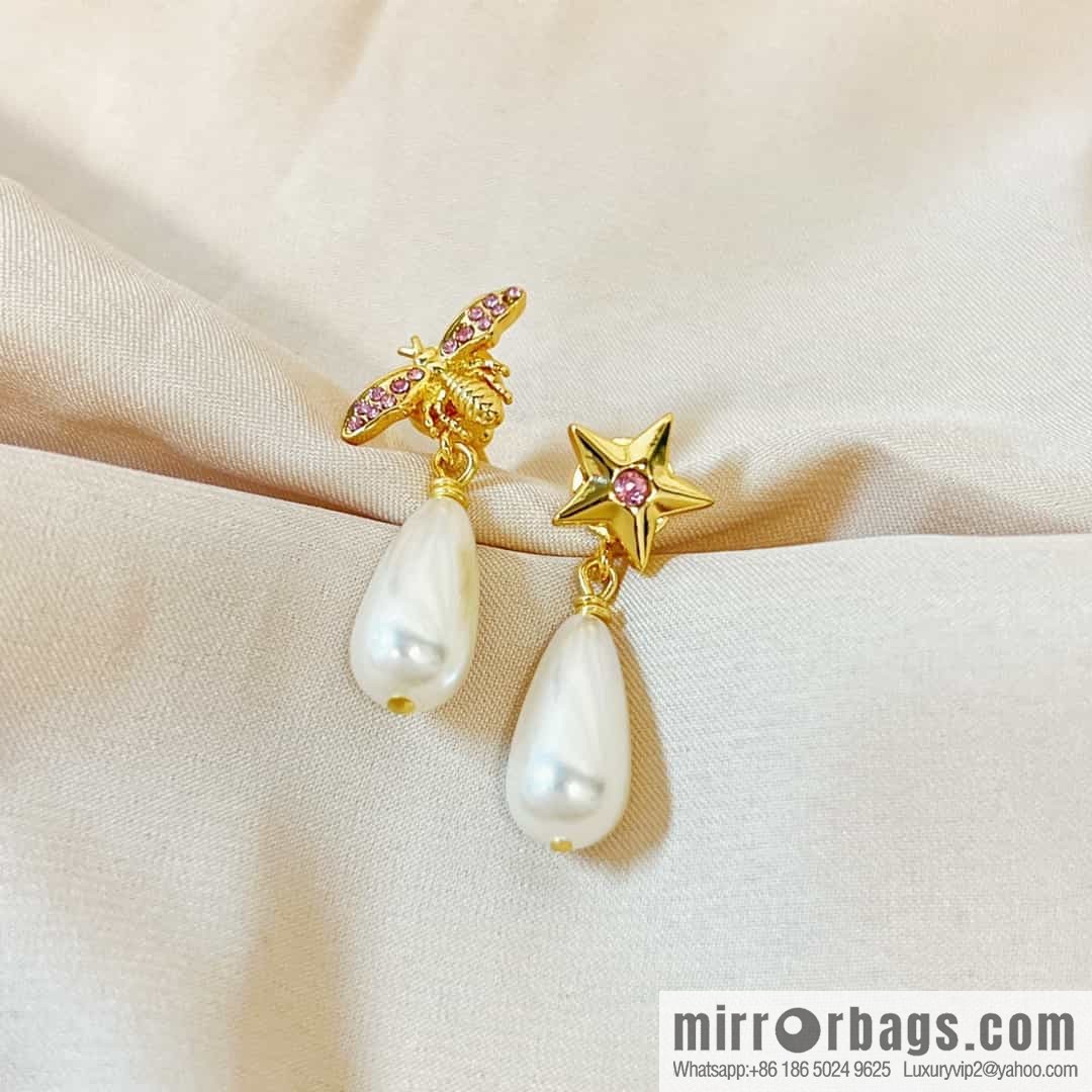 New ☑️ Dior Bee Star Pearl Stud Earrings