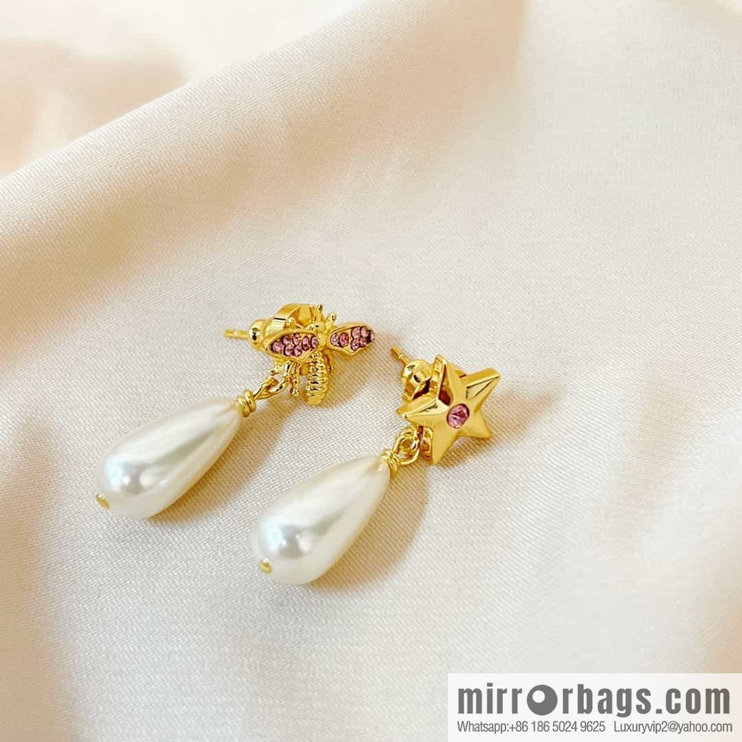 New ☑️ Dior Bee Star Pearl Stud Earrings
