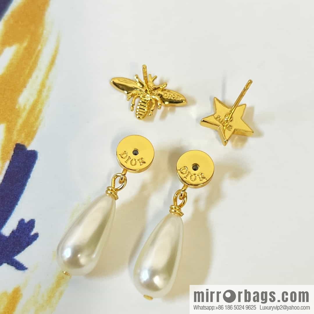 New ☑️ Dior Bee Star Pearl Stud Earrings