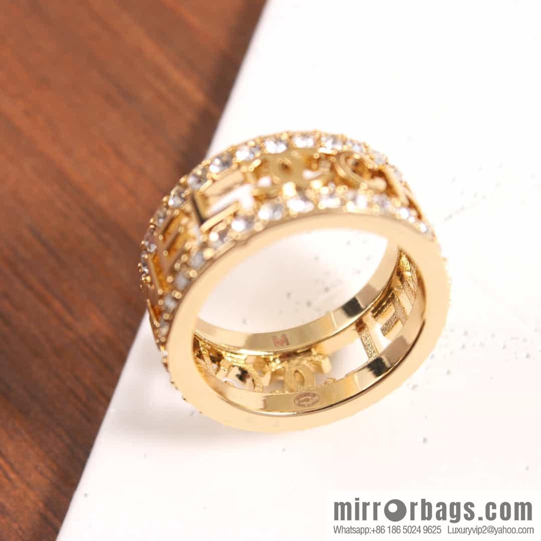 New ☑️ Chanel hollowed-out letter full diamond ring