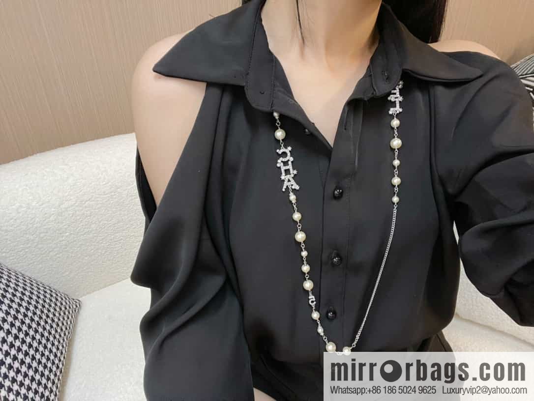 New ☑️ Chanel full diamond letter pearl sweater chain necklace