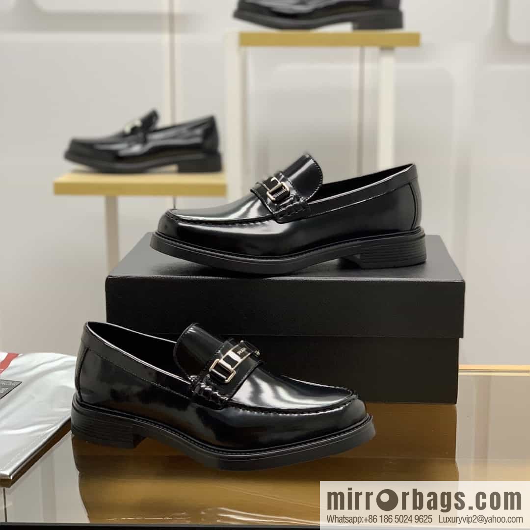 PRADA Prada men's loafers crafted in black smooth cow leather (fabric)