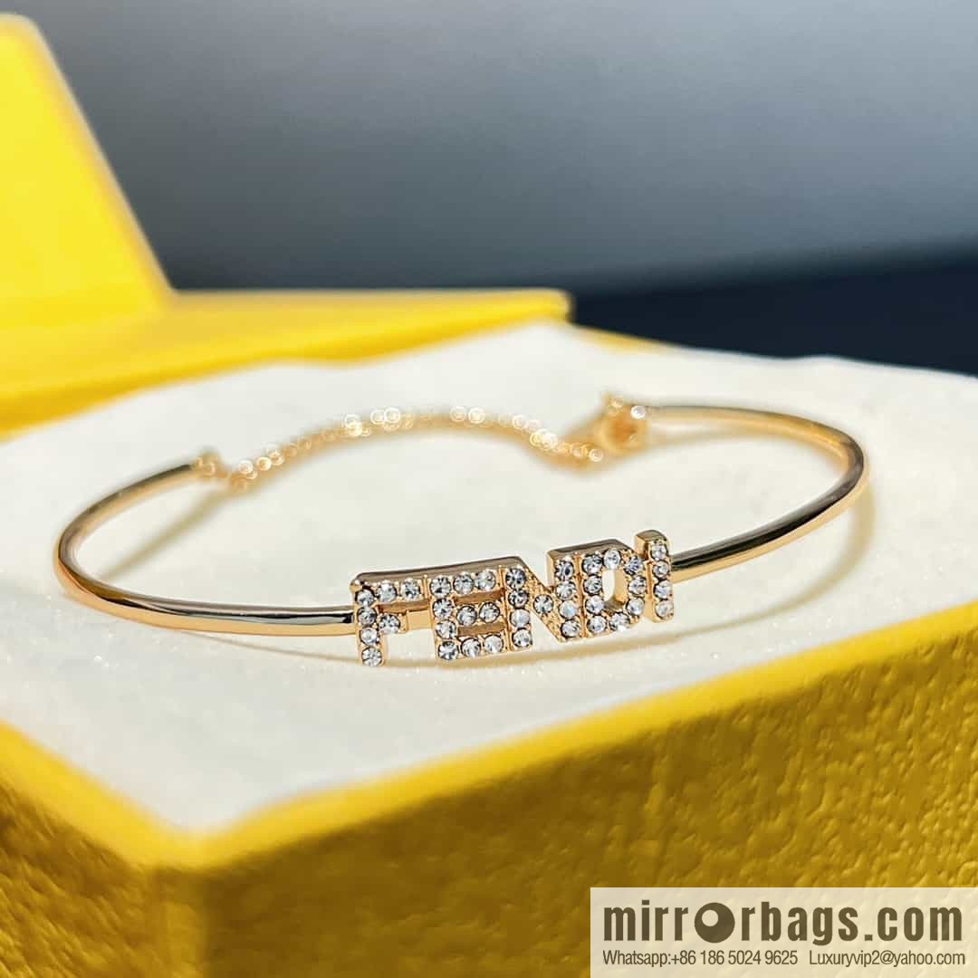 New FENDI Fendi Hollow/Full Diamond Letter Bracelet Bracelet