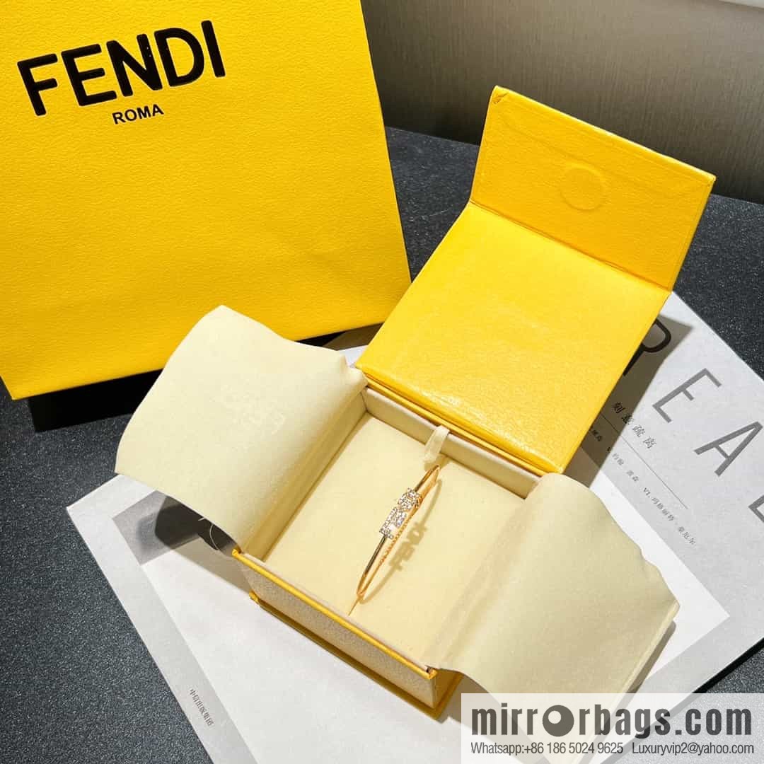 New FENDI Fendi Hollow/Full Diamond Letter Bracelet Bracelet