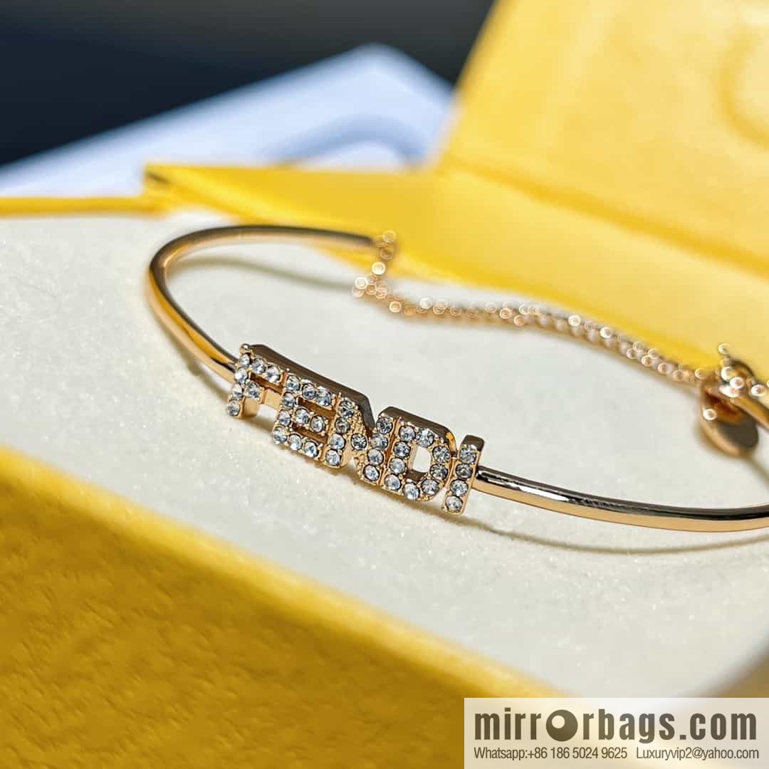 New FENDI Fendi Hollow/Full Diamond Letter Bracelet Bracelet