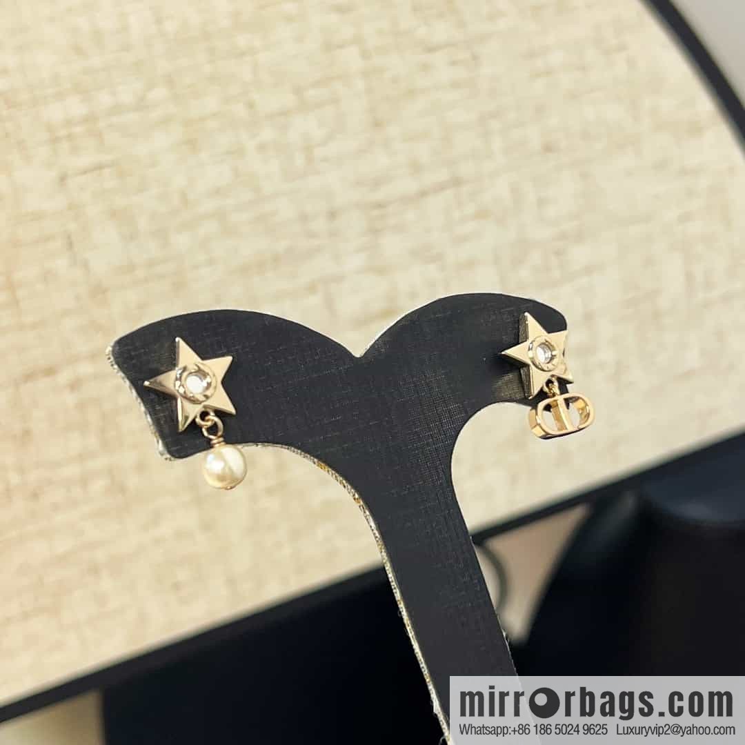 New ☑️ DIOR Asymmetrical Pentagram Pearl CD Stud Earrings
