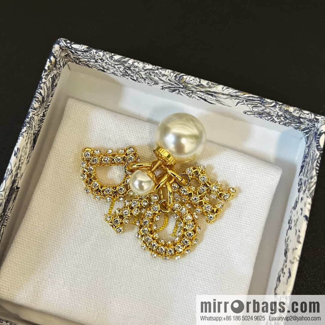 New ☑️ Dior size pearl hollow full diamond stud earrings