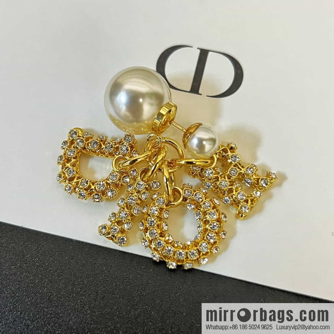 New ☑️ Dior size pearl hollow full diamond stud earrings